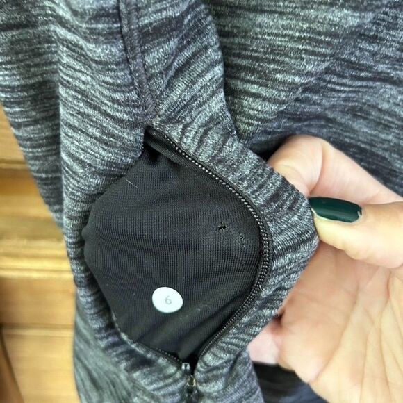 Lululemon Dark Heather Gray Long Sleeve Shirt Crewneck Athletic Womens Size 6 - Picture 11 of 12